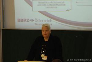 28 Mag. Kathrin Siebert vom BBRZ referiert zu 'Berufliche Rehabilitation nach Sch%E4delhirntrauma